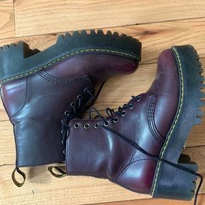 DR MARTENS SHRIVER HI WOMEN'S LEATHER HEELED BOOTS